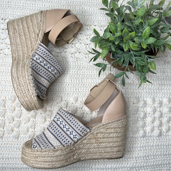 MARC FISHER Women’s Adalyn 2 Boho Printed Wedge Platform Sandal Cream Blue 11 - Picture 14 of 15